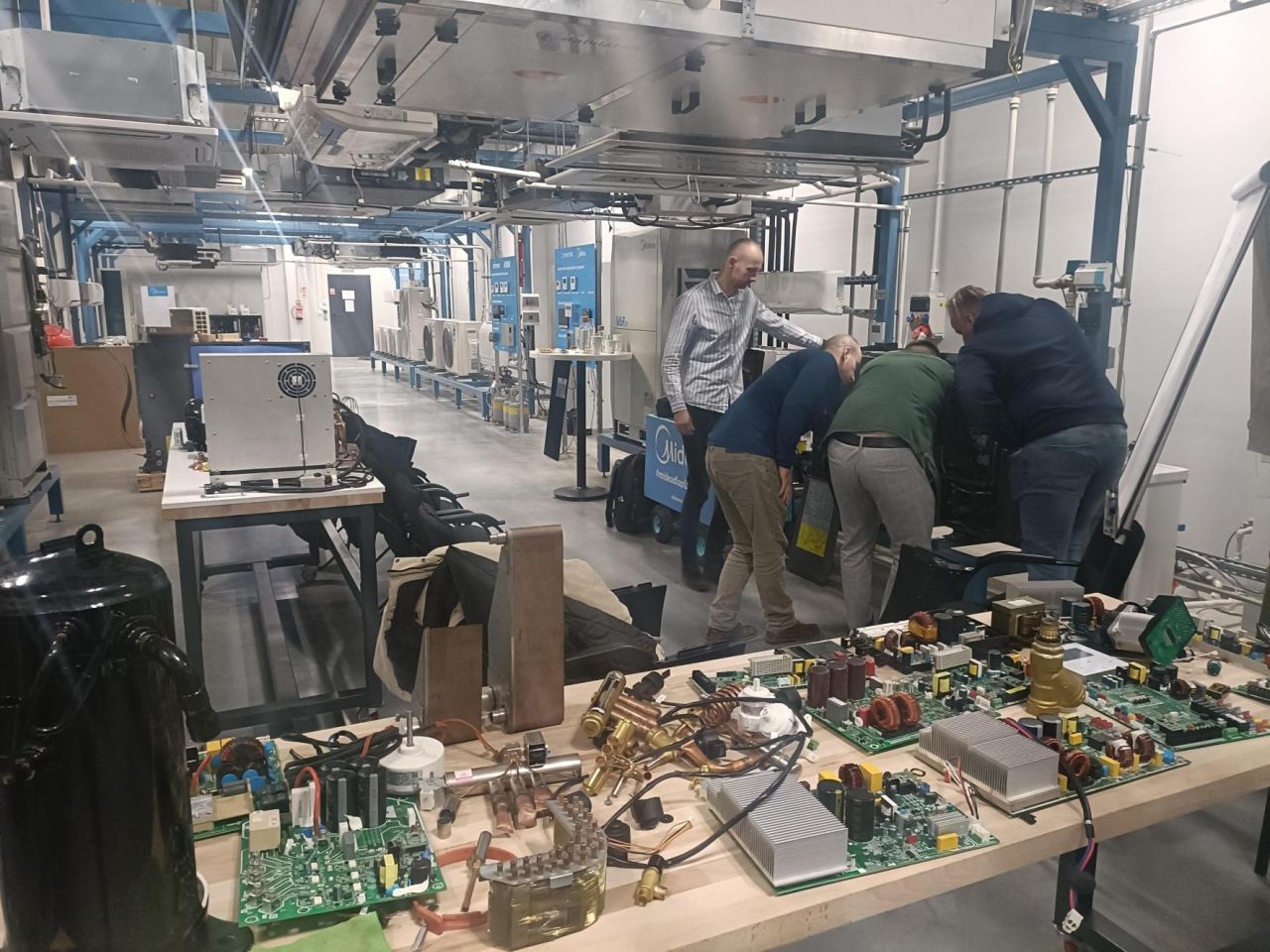 Techniczne szkolenie dotyczące urządzeń HVAC